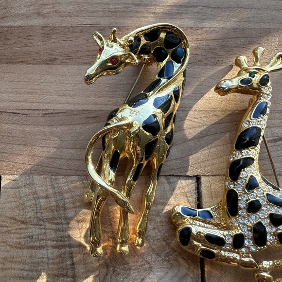 Vintage Pair 2 Giraffe Brooch Pin 2.75 Inch Rhinestones Black Enamel Gold Plated - Picture 6 of 14